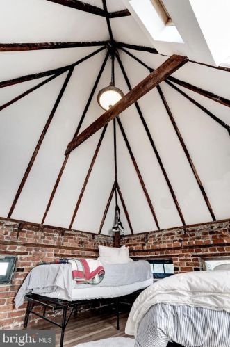 801 Independence Ave, Washington DC 20003-1317 exterior