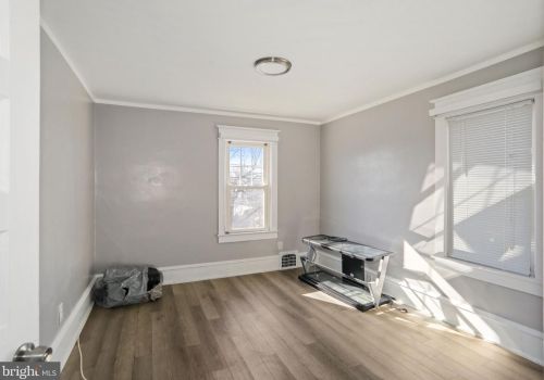 2216 Cv Rd, Camden NJ 08110-1633 exterior