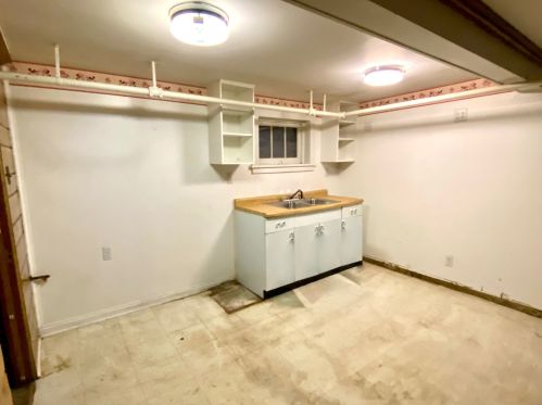 6100 Kilpatrick Ave, Chicago IL 60652-3516 exterior