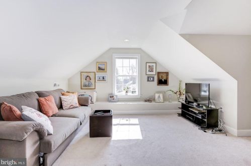 5536 30 Pl, Washington DC 20015-1209 exterior