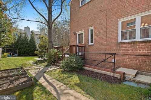 6 French St, Alexandria VA 22304-2642 exterior