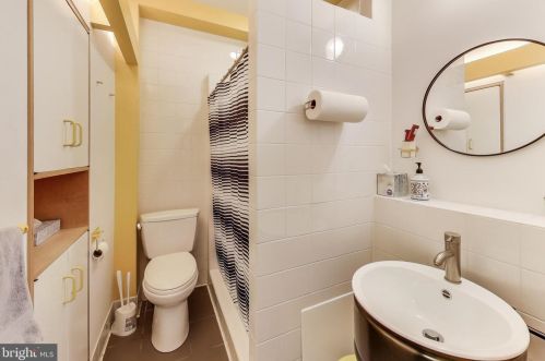 5171 Macarthur Blvd, Washington DC 20016-3315 exterior