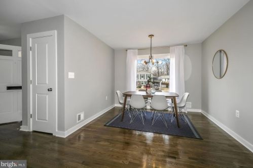 14409 Butternut Ct, Rockville MD 20853-2324 exterior