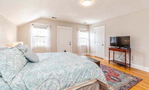 3852 Central Park Ave, Chicago IL 60629-4343 exterior