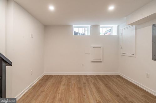 2005 Kater St, Philadelphia PA 19147-1817 exterior