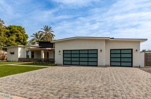 2225 38th Way, Phoenix AZ  85008-3016 exterior