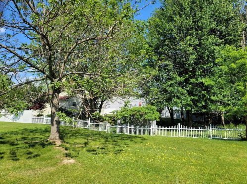 40 Sugar Maple Rd, Poughkeepsie, NY 12603-5681