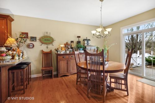 671 Pr Rdg Dr, Bull Valley IL exterior