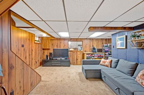 90 Ingram Ave, Pittsburgh PA 15205-2338 exterior