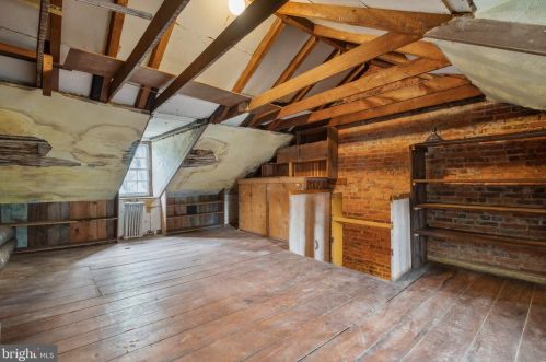 515 Delancey St, Philadelphia PA 19106-4105 exterior