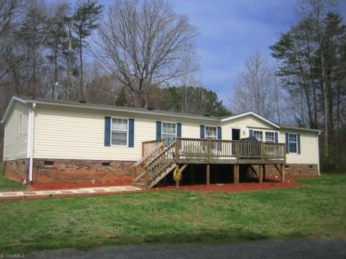 4738 Roundleaf Rd, Parks Crossroads NC  27316-8271 exterior