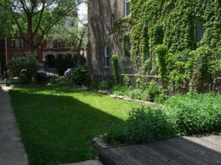 943 Hoyne Ave, Chicago IL  60643-3308 exterior