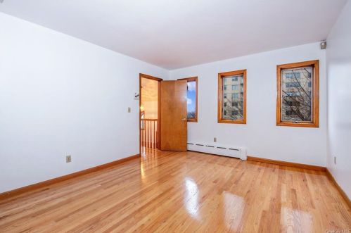 2655 Netherland Ave, Bronx NY 10463-4808 exterior