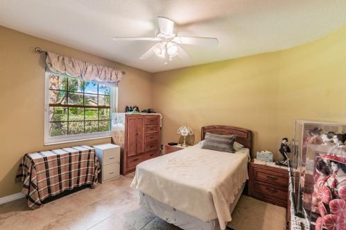 11506 Louvre Pl, Tampa FL 33617-2447 exterior