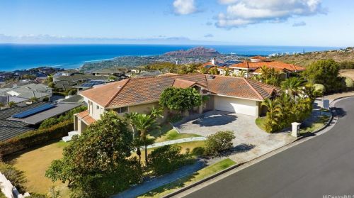 2270 Okoa St, Honolulu HI 96821-2649 exterior