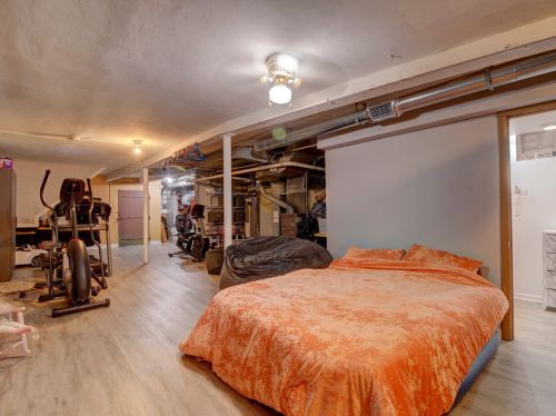 3050 Oakley Ave, Chicago IL 60636-3633 exterior