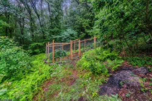 929 Plymouth Lake Dr, Fredon NJ  07860-4127 exterior