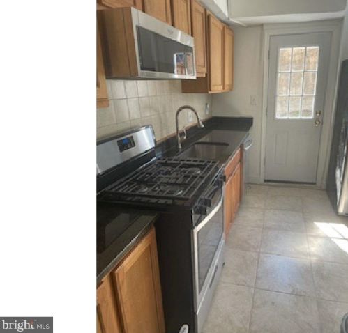 408 Elm St, Washington DC  20001-2329 exterior