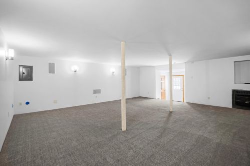 160 Hall Rd, Barrington NH 03825-3211 exterior