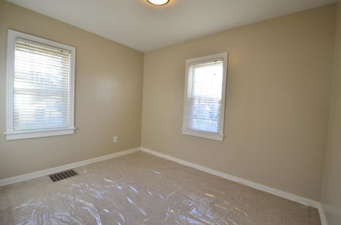 960 60 St, Grand Rapids MI 49508-7054 exterior