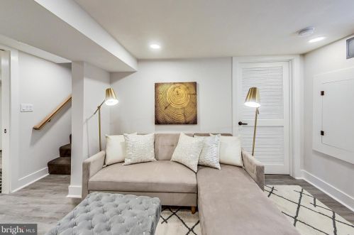 403 Dale Dr, Silver Spring MD  20910-5528 exterior