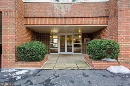 301 Reynolds St, Alexandria VA 22304-4541 exterior