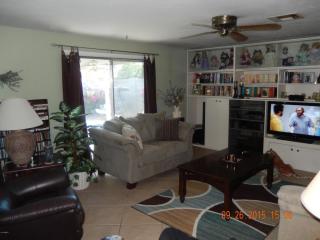 3649 Winchcomb Dr, Phoenix AZ  85032-5236 exterior