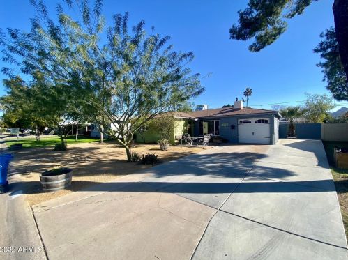 8329 5 St, Phoenix AZ 85040-8707 exterior