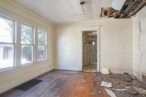 411 11 St, Grand Rapids MI 49504-4428 exterior