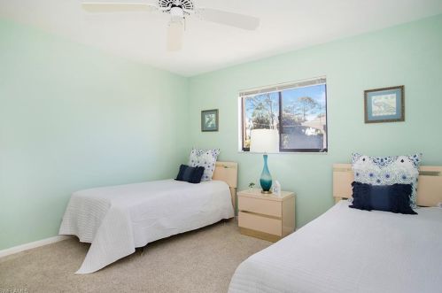 842 99 Ave, Naples FL 34108-2234 exterior