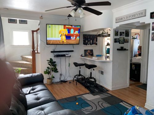 4353 63rd St, Milwaukee, WI 53216-1244