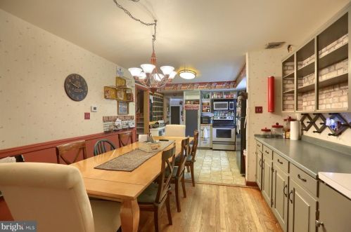 1918 Northbrook Dr, Lancaster PA 17601-4916 exterior