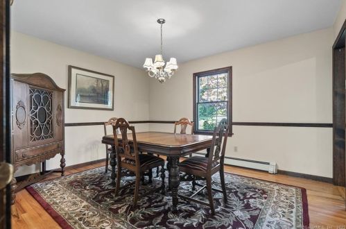 59 Sarah Bishop Rd, Ridgefield CT 06877-1215 exterior