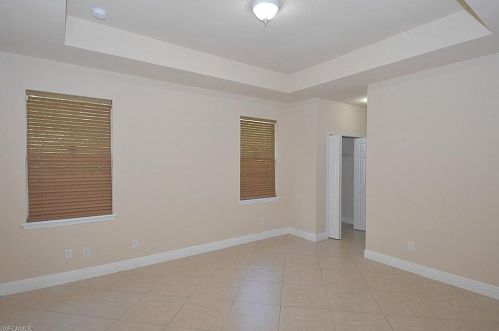 2820 18 Ave, Naples FL 34120-5609 exterior