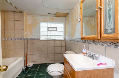 8748 Ada St, Chicago IL 60609-5920 exterior