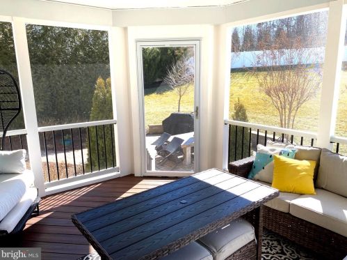 930 Falls Pointe Way, Huntingtown MD 20639-2329 exterior