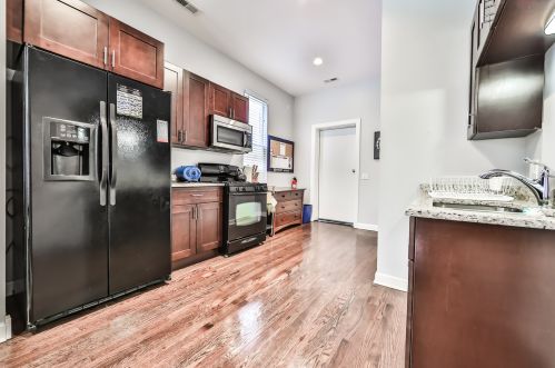 2335 Moffat St, Chicago IL 60647-4312 exterior