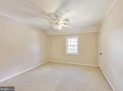 1101 Morningside Ln, Alexandria VA 22308-1042 exterior