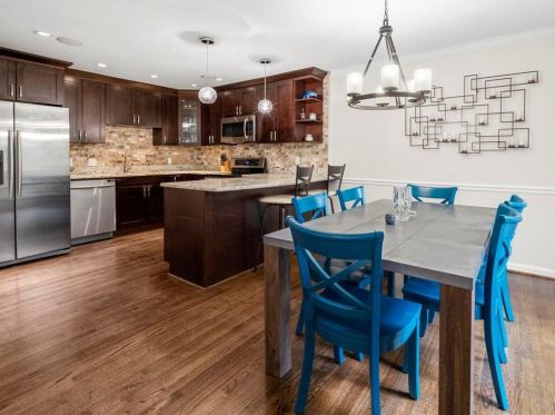 504 Dunwoody Chace, Atlanta GA 30328-6009 exterior