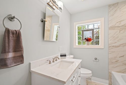 774 Fairfield Ave, Elmhurst IL  60126-4709 exterior