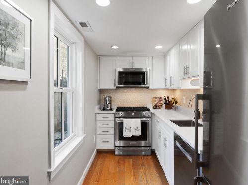 903 Princess St, Alexandria VA  22314-2244 exterior