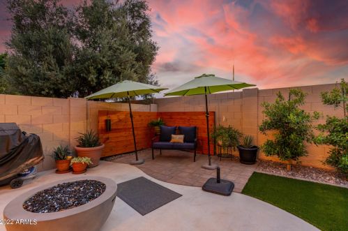 722 Tangerine Dr, Chandler AZ  85226-2001 exterior