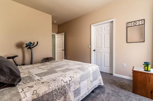 5473 Congress Ave, Madison WI 53718-2214 exterior