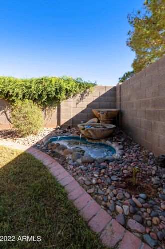 37 Willow Crk St, Chandler AZ 85225-5779 exterior