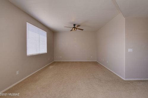 8822 Lions Spring Pl, Tucson AZ  85747-5658 exterior