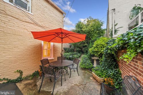 126 Fairfax St, Alexandria VA 22314-3331 exterior