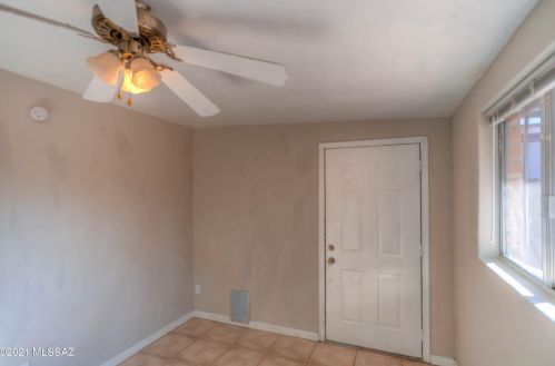 2716 6 St, Tucson AZ 85716-4862 exterior