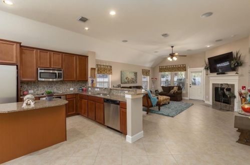 7018 Dewberryshores Ln, Humble TX 77396-4352 exterior