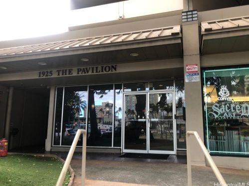 1925 Kalakaua Ave, Honolulu HI  96815-1827 exterior