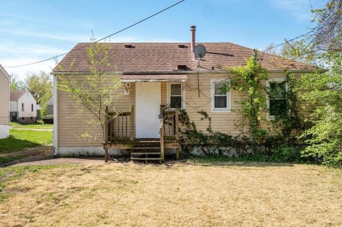 8115 Myrick St, Saint Louis MO 63134-2215 exterior